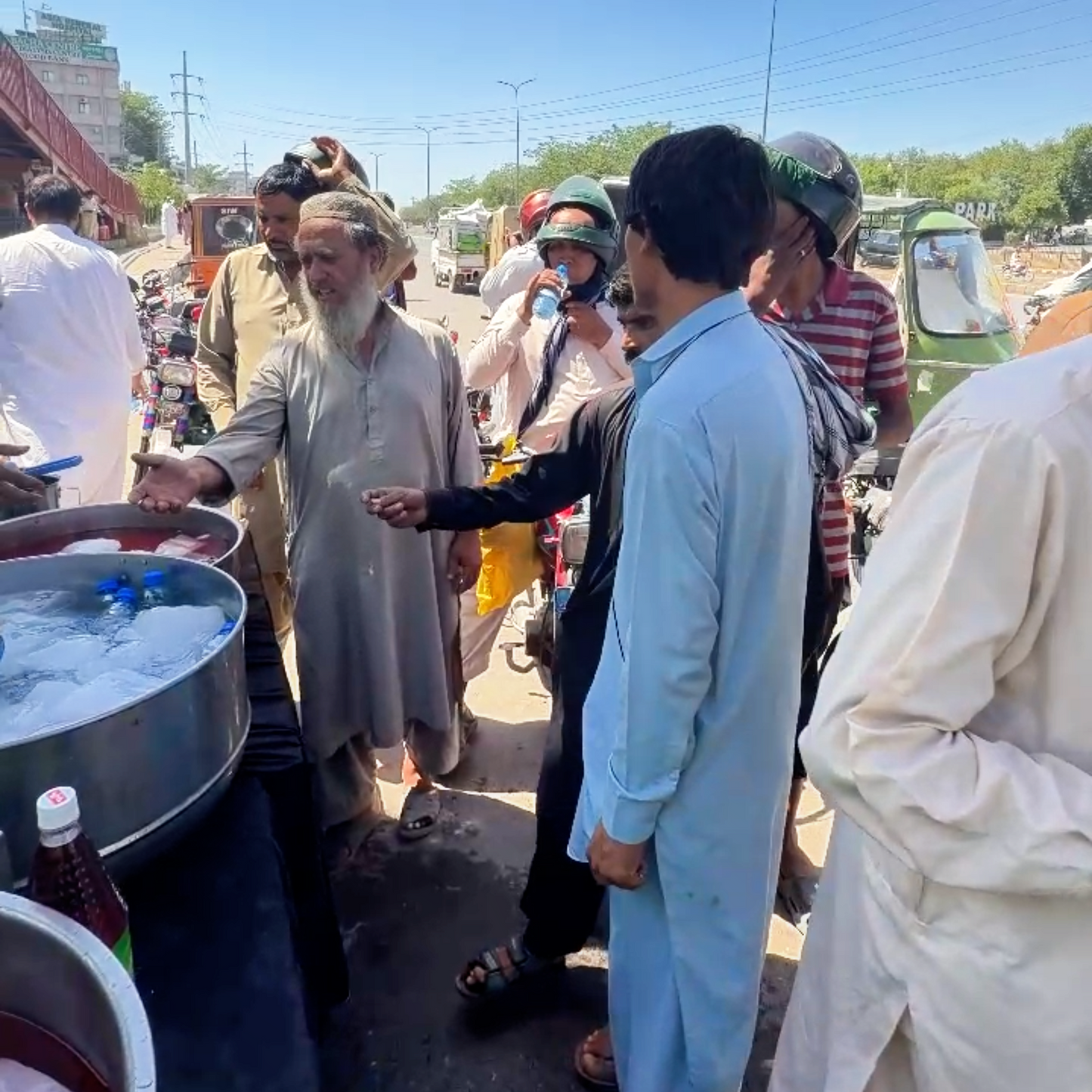 💧 Heat Relief Station