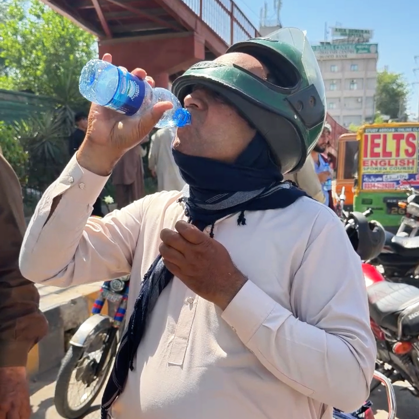 💧 Heat Relief Station